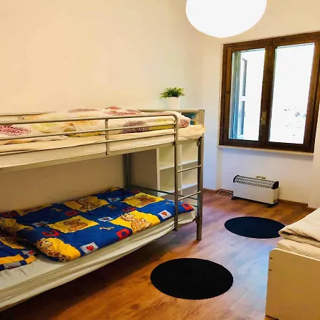 بيت للعطل Familienfreundliches Ferienhaus Mit Privatem Garten Und Seeblick - Chalet Simon Pra Da Bont